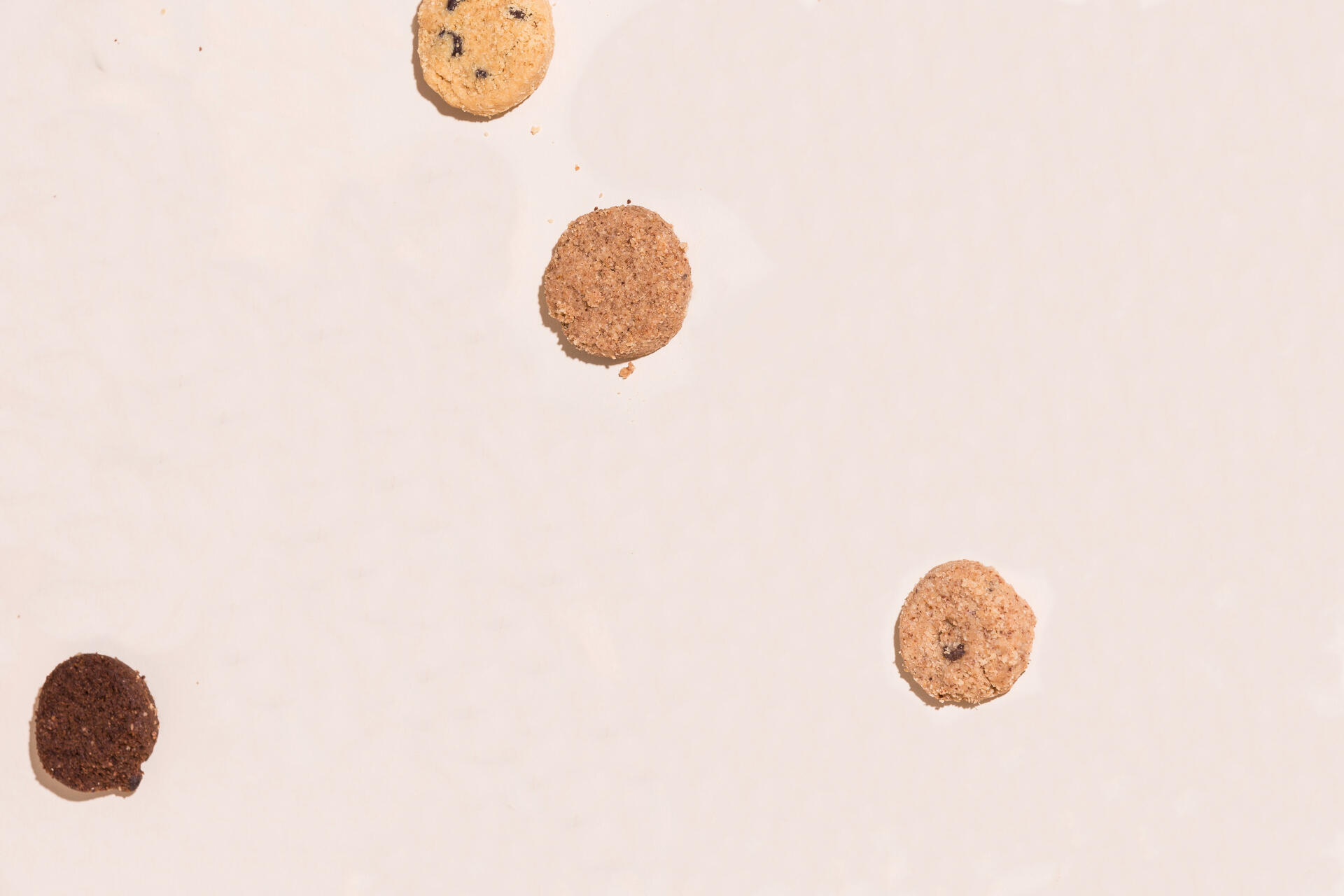 Plate with some fresh cookies